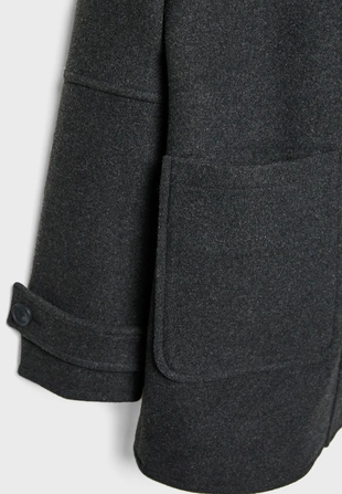 Пальто с меховым капюшоном- Заказать в России