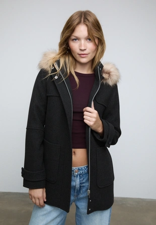 Пальто с меховым капюшоном- Заказать в России
