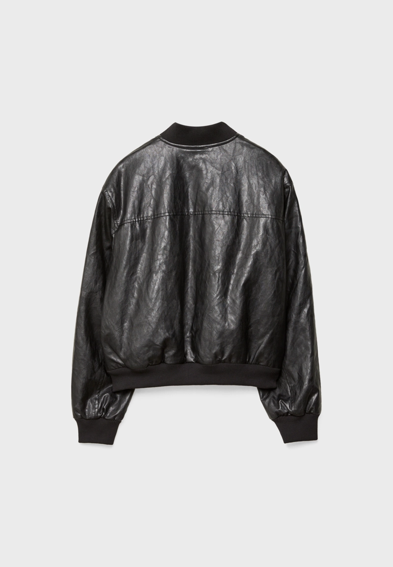 Стеганая куртка-бомбер из искусственной кожи