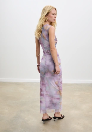 Длинное платье из полупрозрачной ткани с принтом- Заказать в России