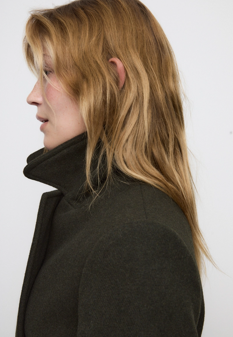 Длинное пальто с поясом