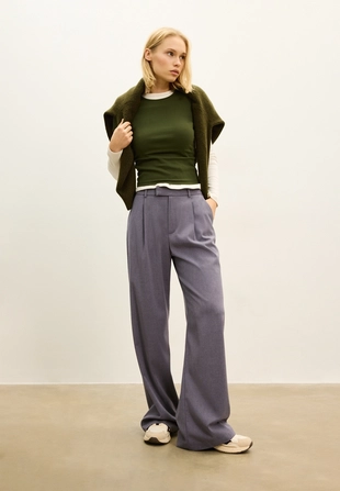 Брюки в классическом стиле с широкими штанинами- Заказать в России