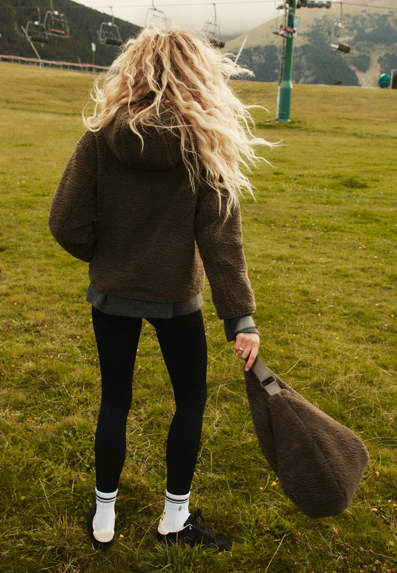 Куртка из искусственной овчины с вельветовыми деталями