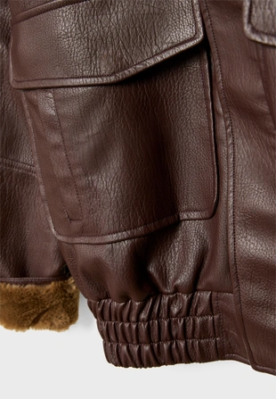 Куртка из искусственной кожи с комбинированным воротником- Заказать в России