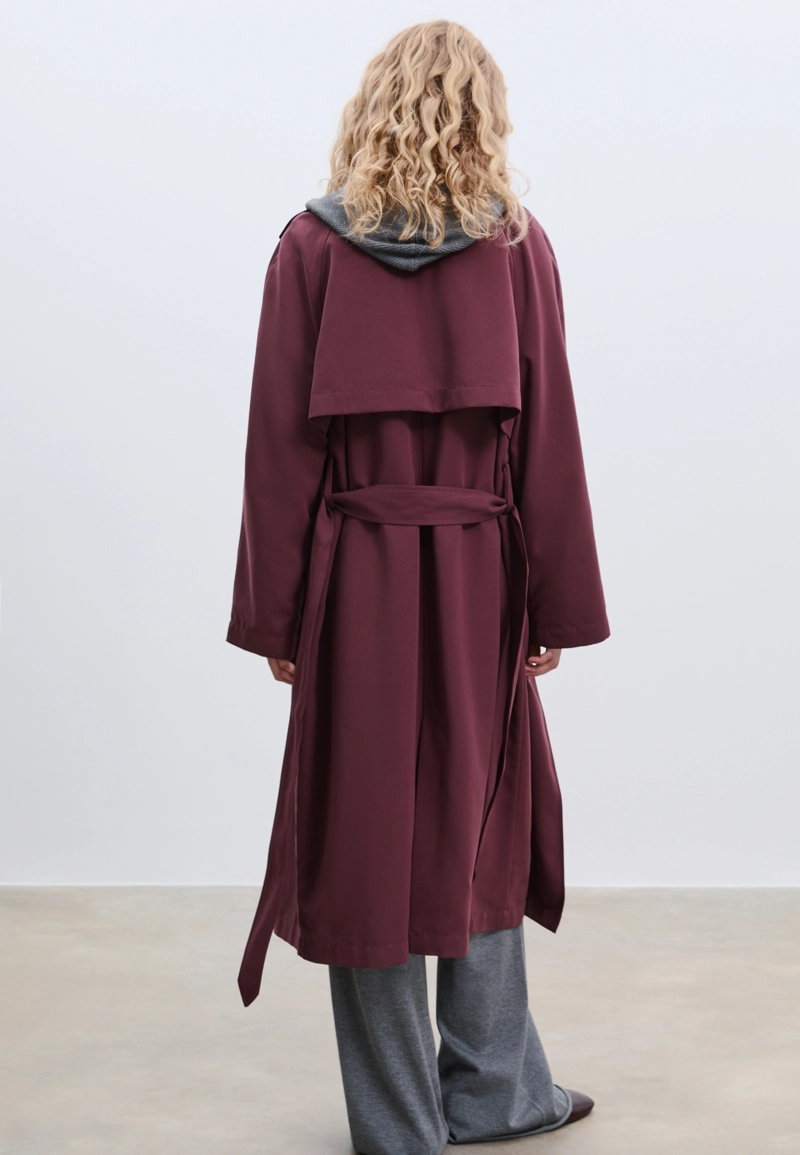 Длинный струящийся тренч оверсайз