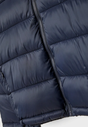 Стеганая куртка с высоким воротником- Заказать в России