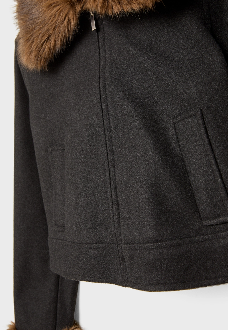 Куртка с отделкой из искусственного меха