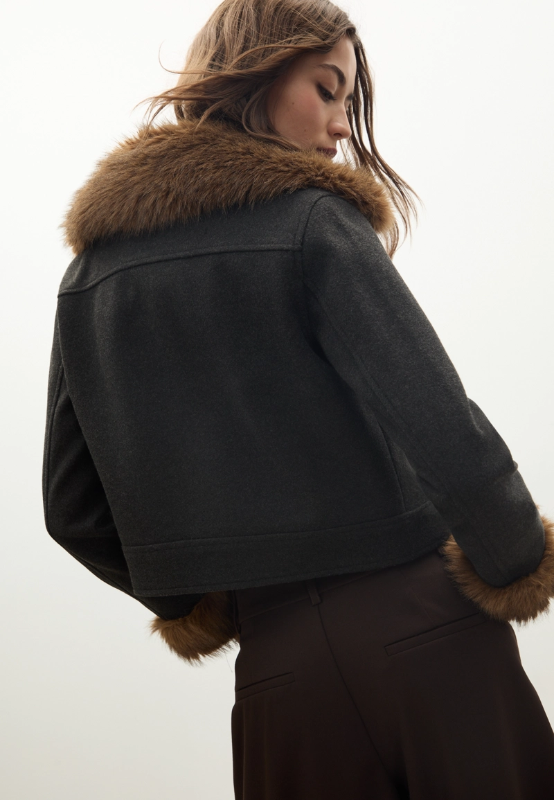 Куртка с отделкой из искусственного меха