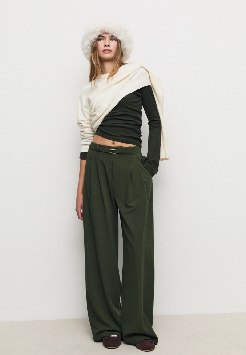 Широкие брюки с пряжкой