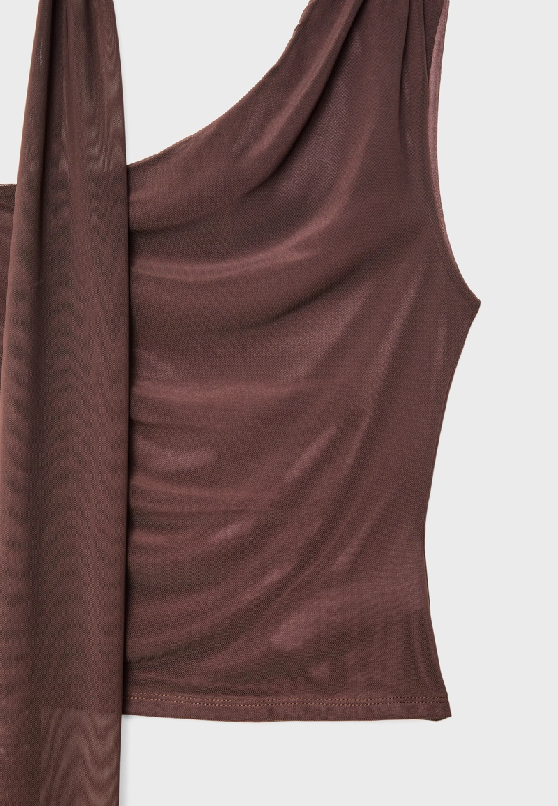 Асимметричный топ из полупрозрачной ткани с платком