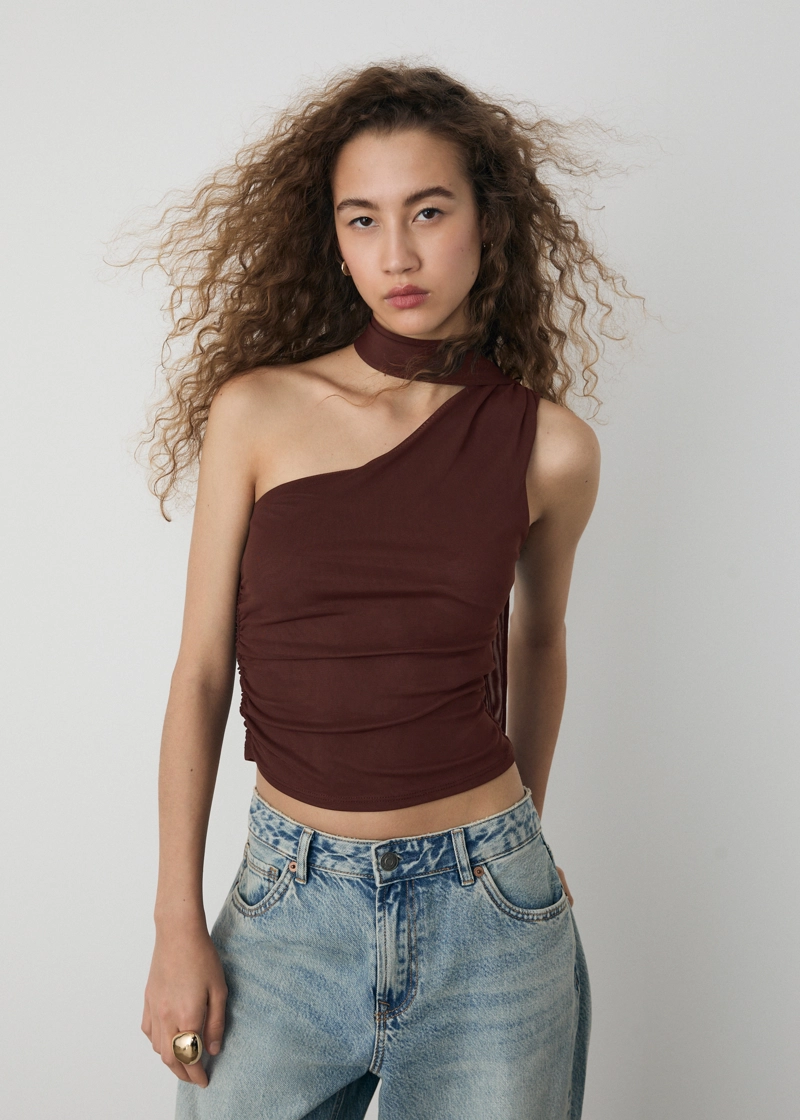 Асимметричный топ из полупрозрачной ткани с платком