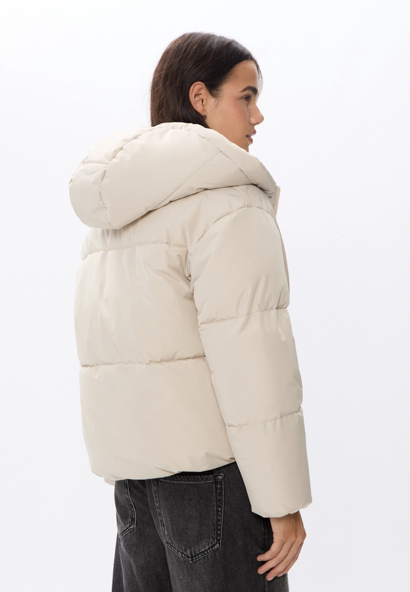 Стеганая куртка оверсайз с капюшоном