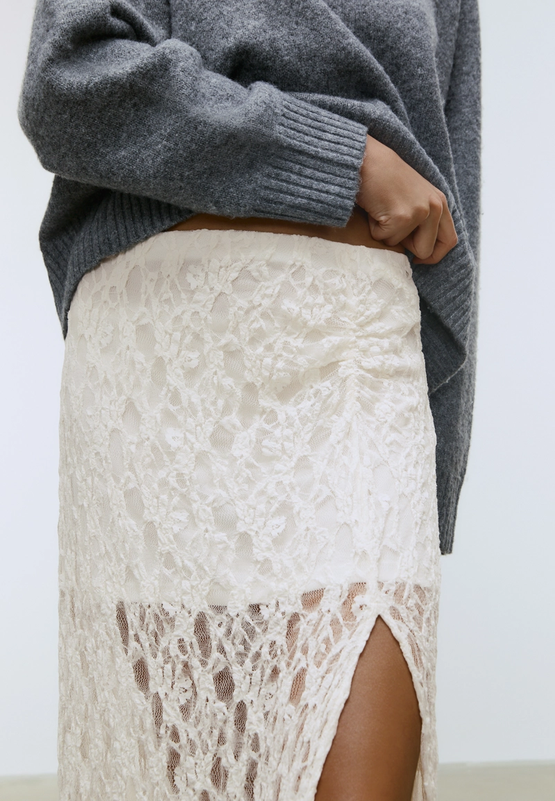 Кружевная юбка-миди со сборками