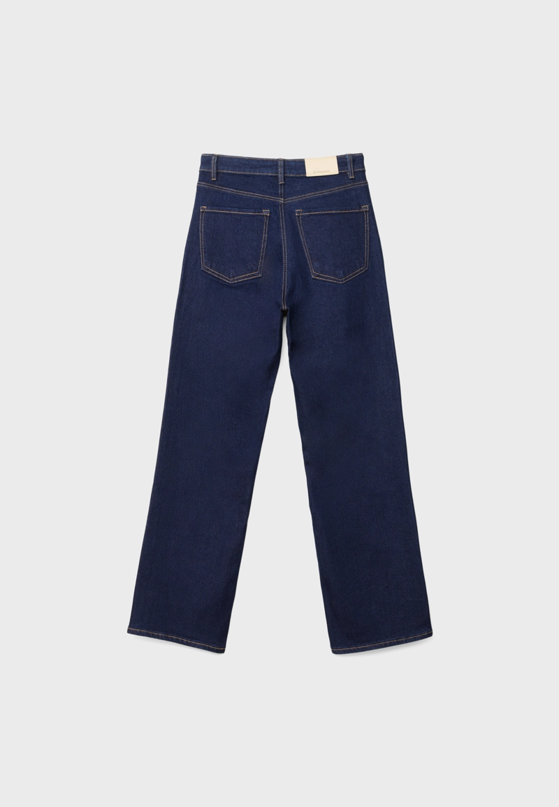 Джинсы прямого кроя