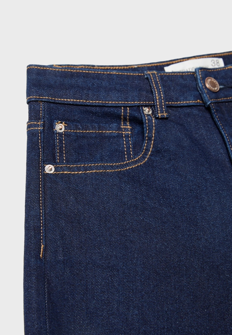 Джинсы прямого кроя