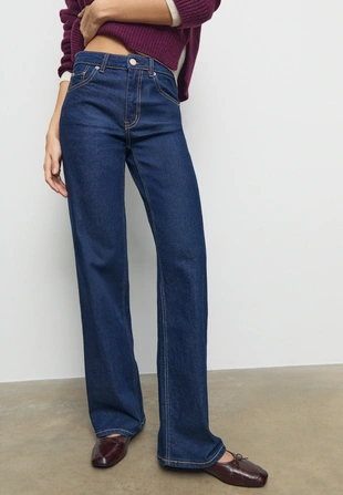 Джинсы прямого кроя- Заказать в России