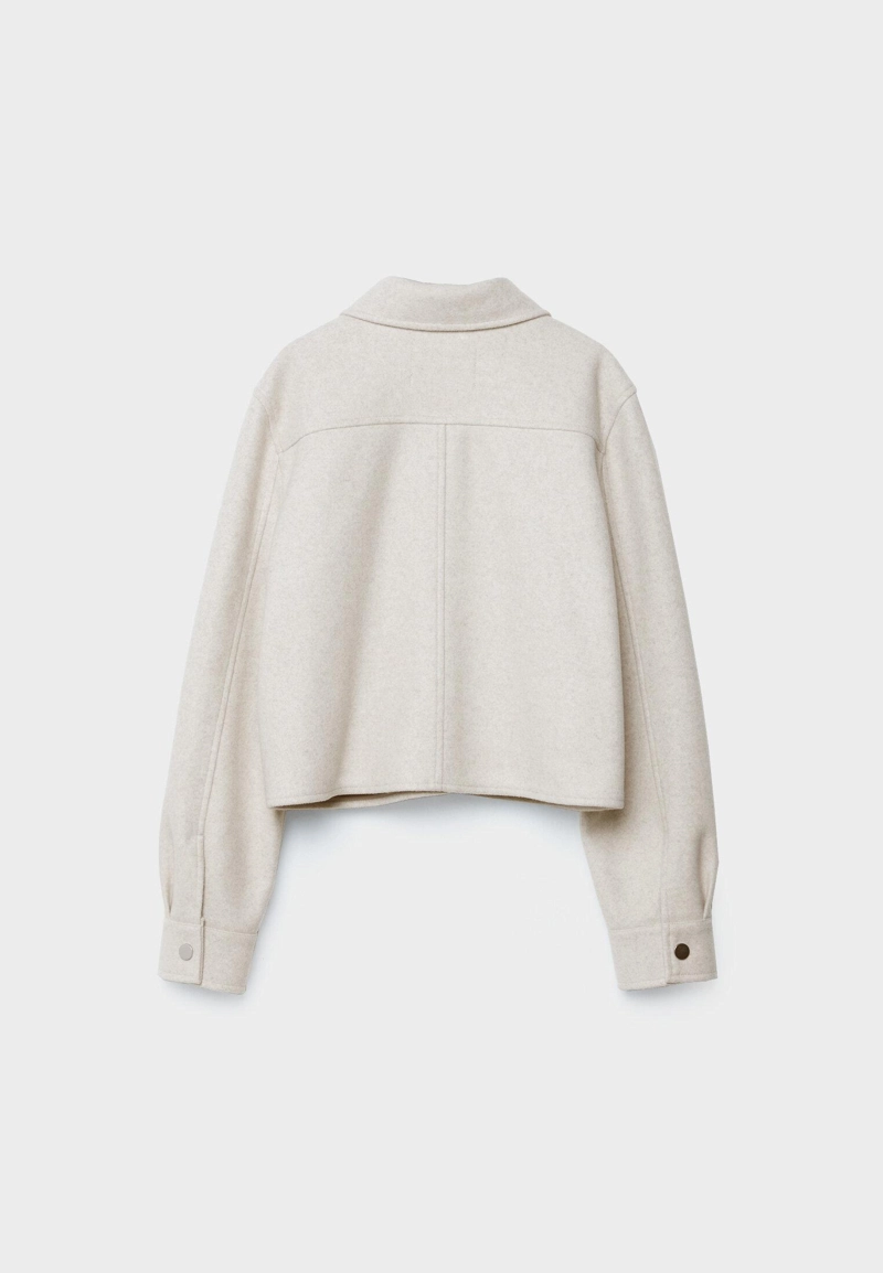 Укороченная куртка из мягкой ткани