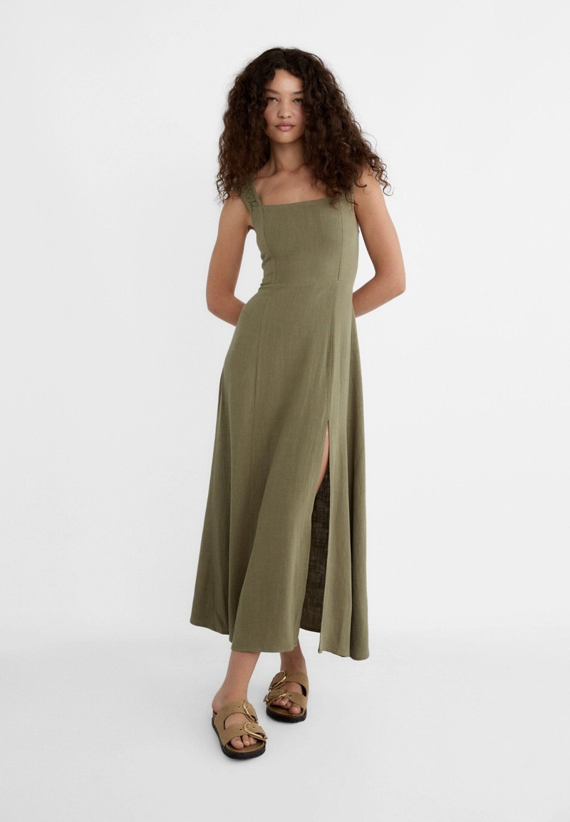 Струящееся платье миди с перекрестной спинкой и льном