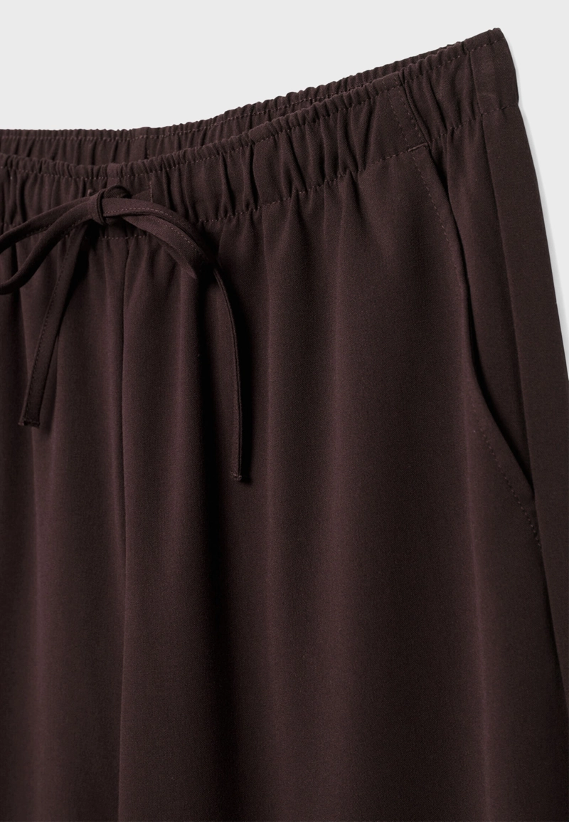 Длинные струящиеся нарядные брюки