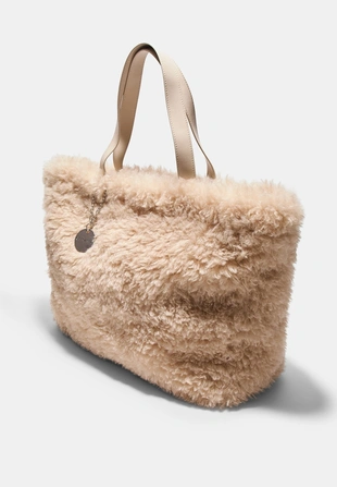 Сумка-шопер из искусственного меха с пластиной- Заказать в России