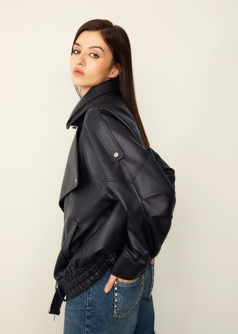 Куртка оверсайз из искусственной кожи с лацканами
