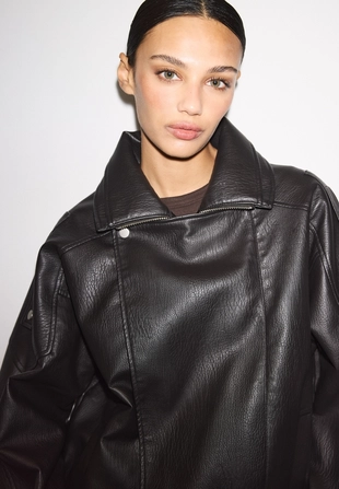 Куртка оверсайз из искусственной кожи с лацканами- Заказать в России