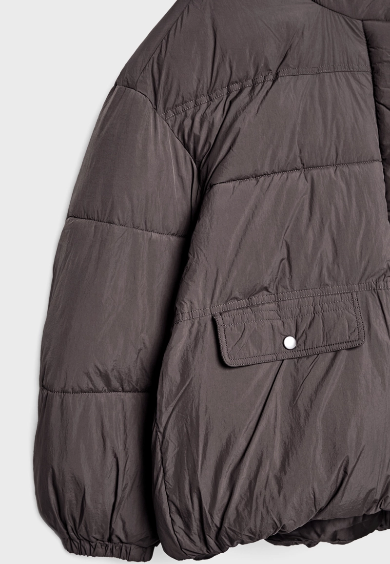 Стеганая куртка с капюшоном