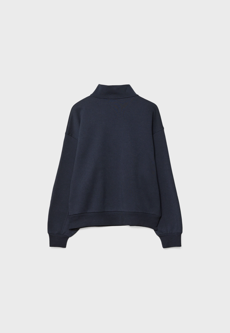 Толстовка на молнии с вышивкой