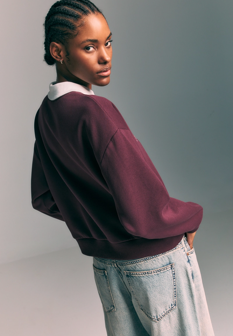 Толстовка с вышитым воротником поло