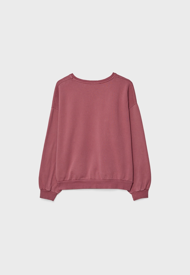 Толстовка с вышивкой