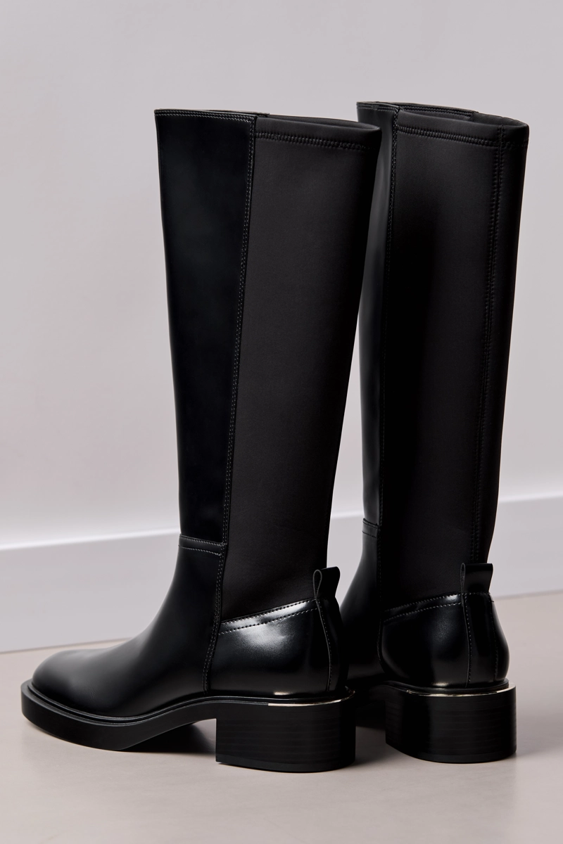 Плоские сапоги для верховой езды