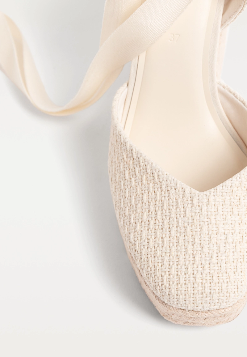 Текстурные джутовые танкетки