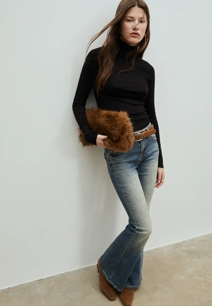 Прямоугольная мини-сумка через плечо из искусственного меха- Заказать в России