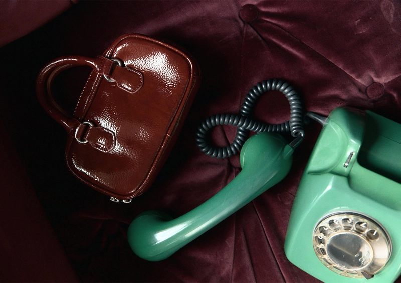 Мини-сумка-боулинг через плечо