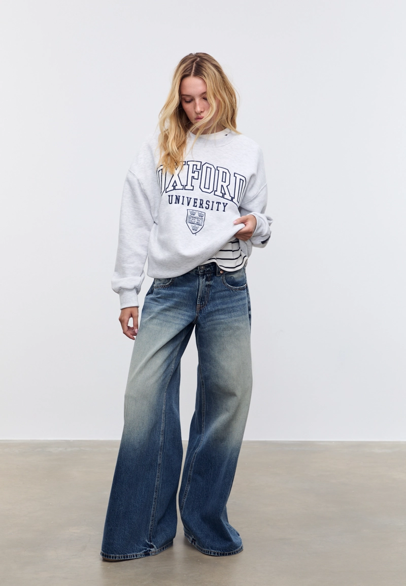 Толстовка с вышивкой