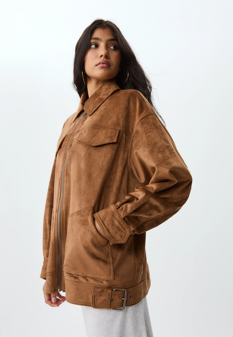 Куртка с пряжками из искусственной замши