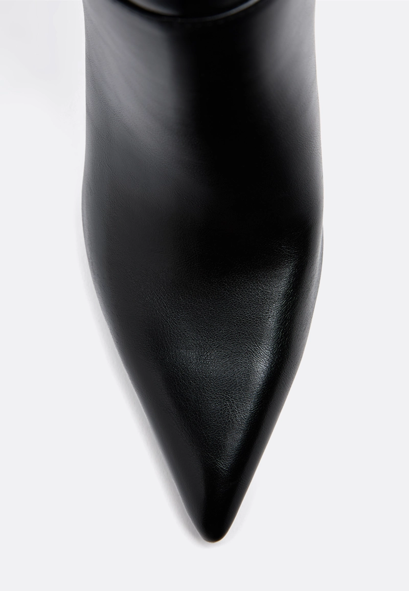 Ботфорты на каблуке со складкой