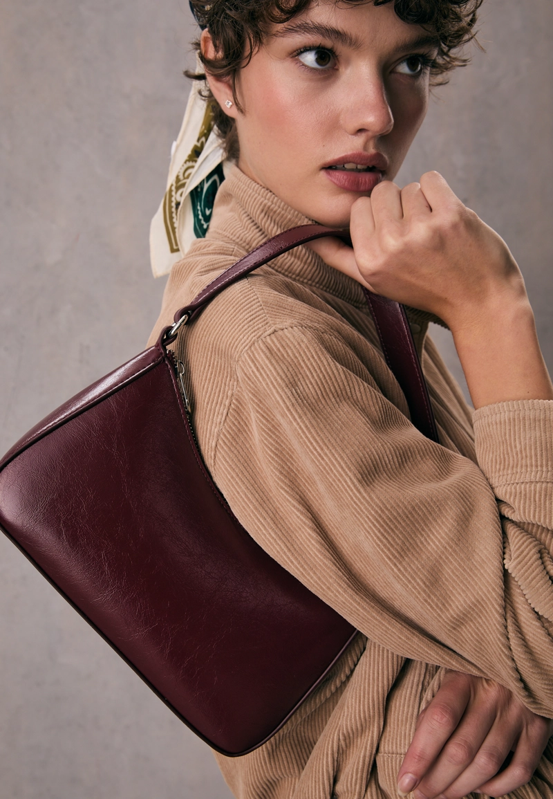 Сумка на плечо с цепочкой