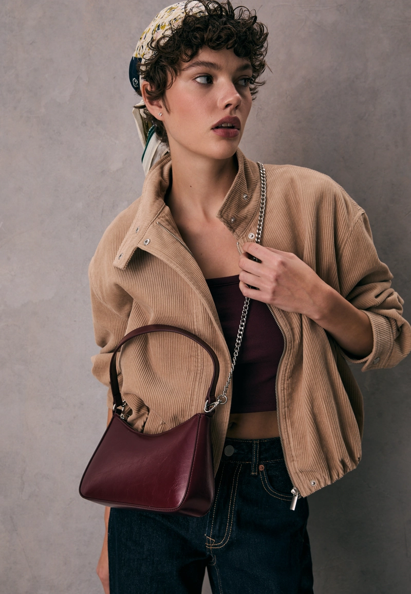 Сумка на плечо с цепочкой