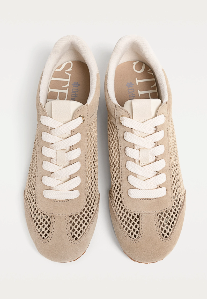 Перфорированные кожаные кеды