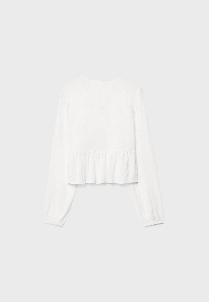 Легкая блузка с длинными рукавами