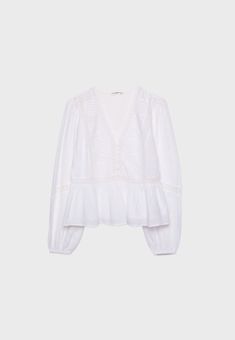 Свободная блузка с вышивкой