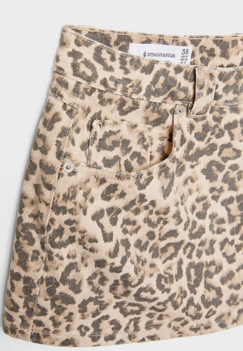 D62 Юбка-шорты с принтом