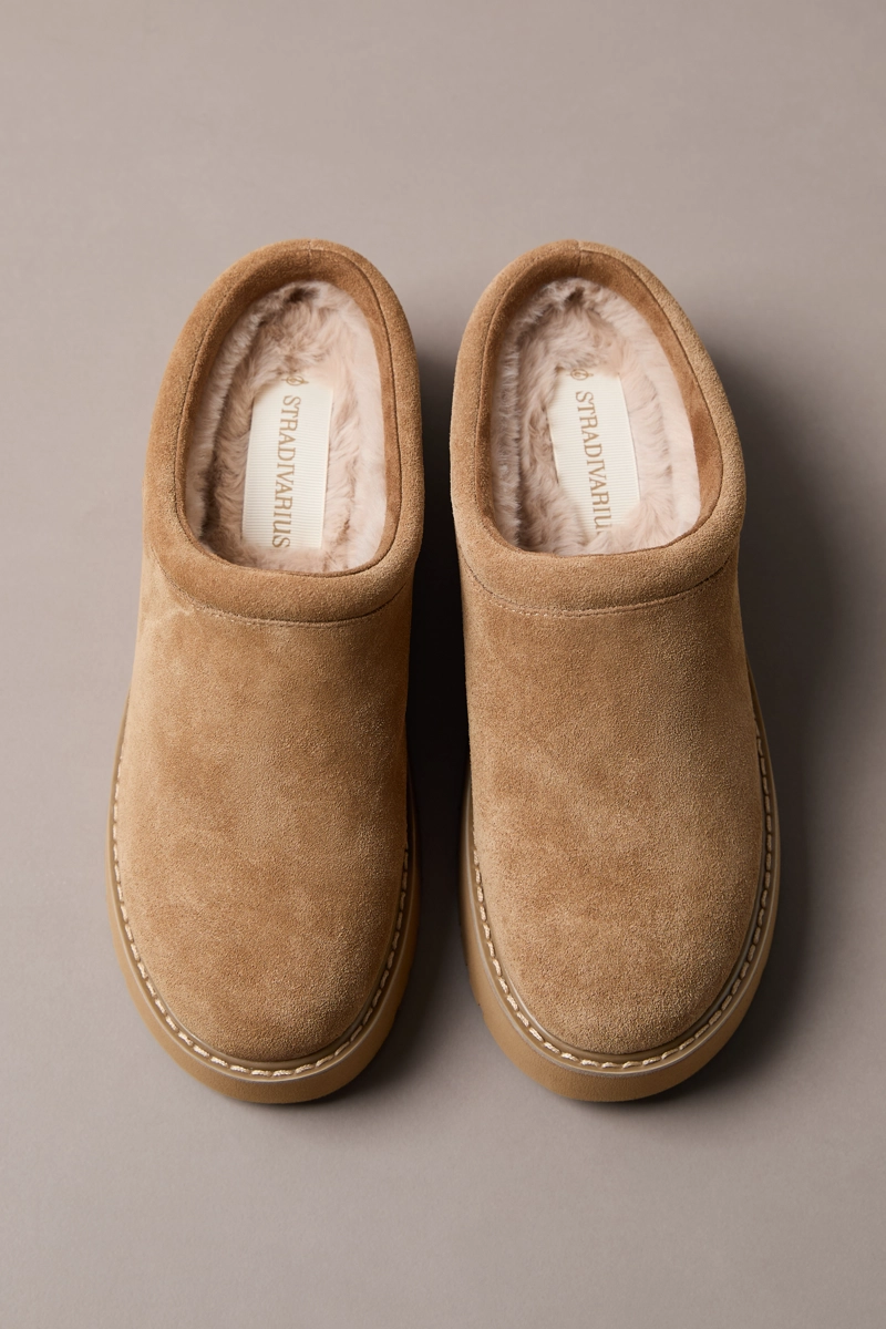 Кожаные сабо на плоской подошве