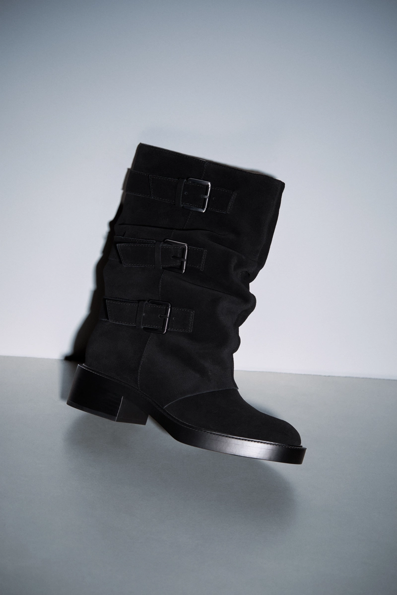 Кожаные ботильоны с пряжками