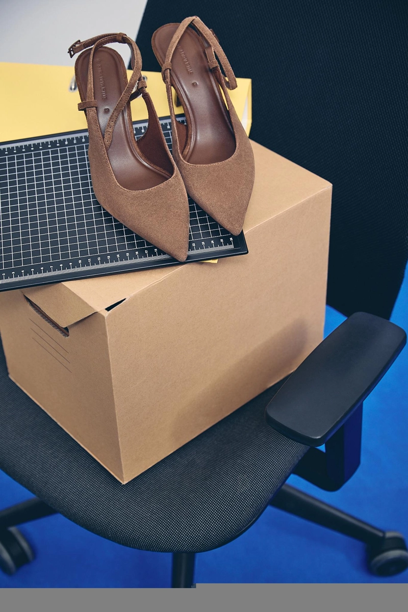 Кожаные туфли на каблуке