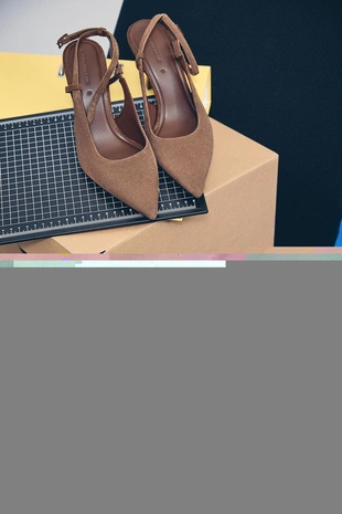 Кожаные туфли на каблуке- Заказать в России