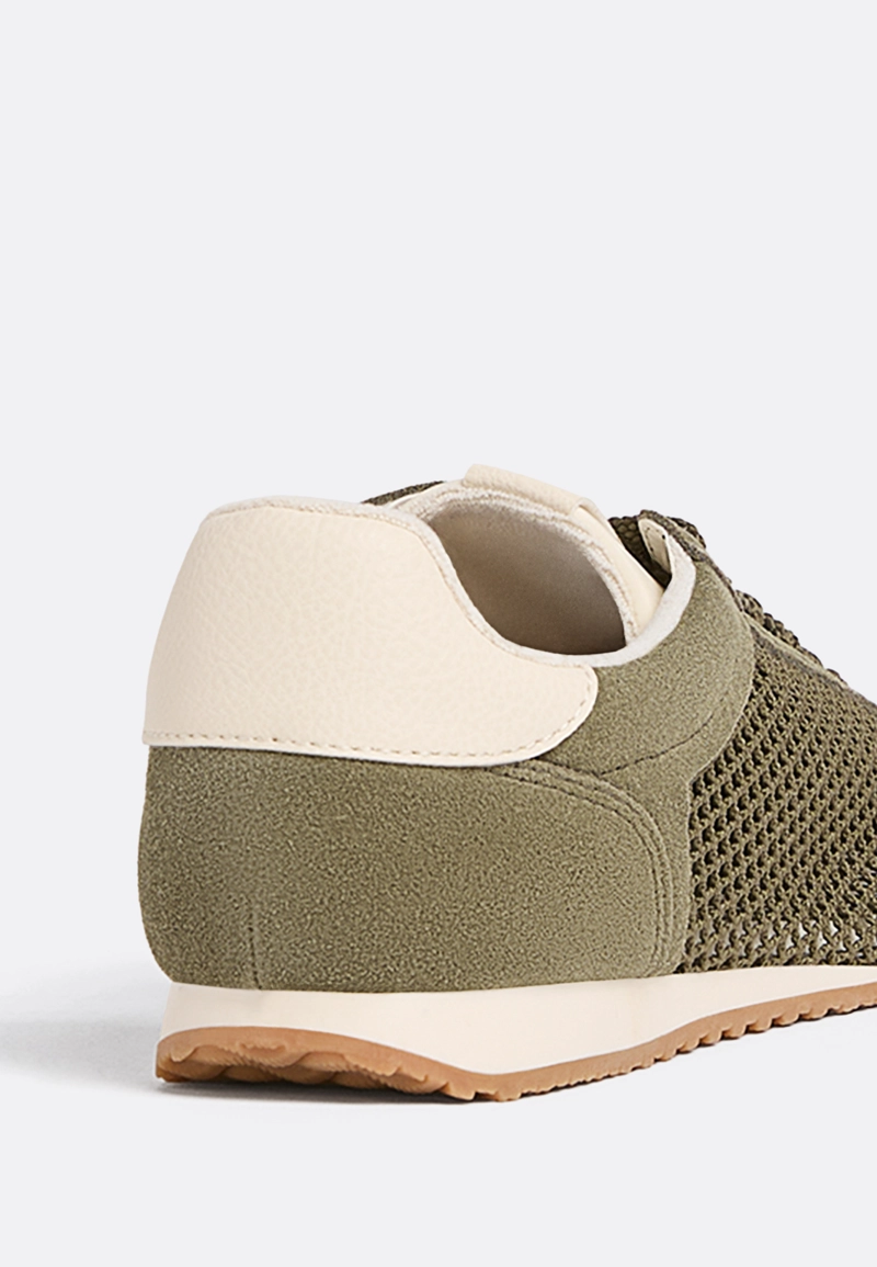 Перфорированные кеды