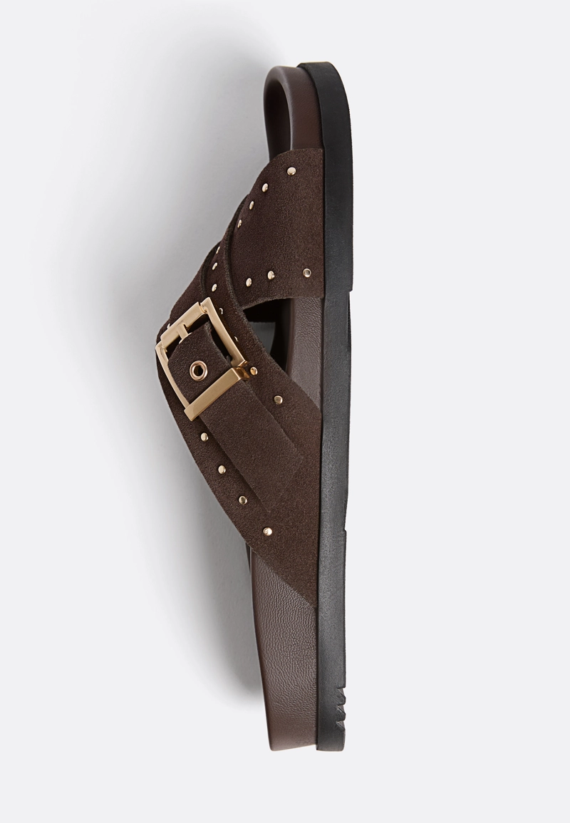 Кожаные сандалии с заклепками