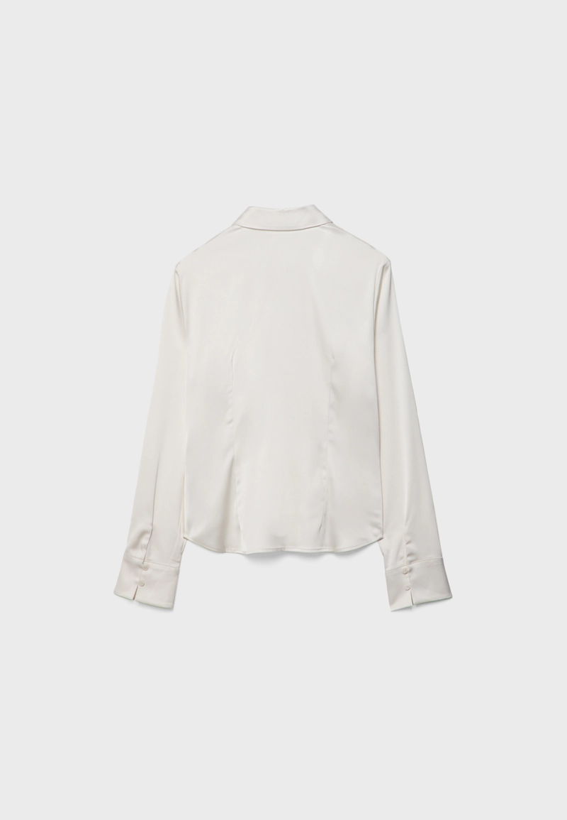 Приталенная атласная рубашка